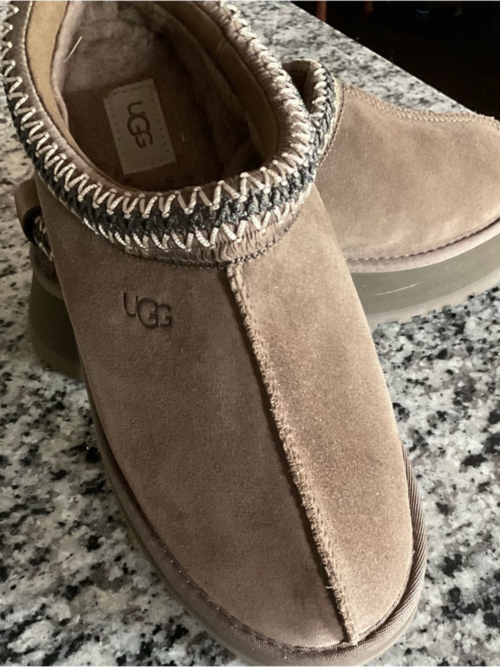 UGG TAZZ